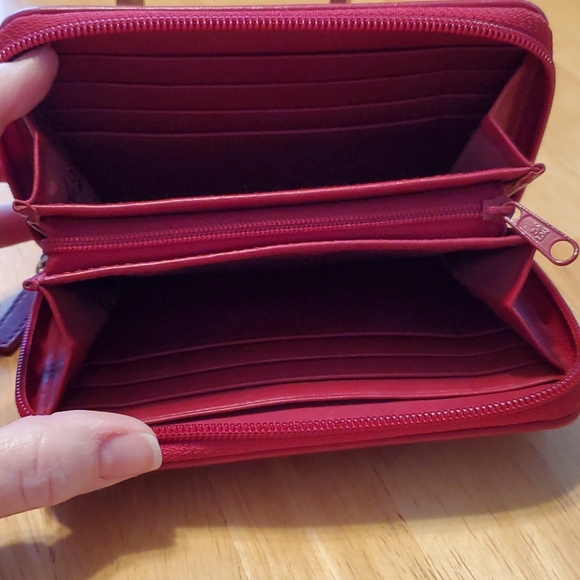 Small zip around Fossil wallet - Picture 4 of 6